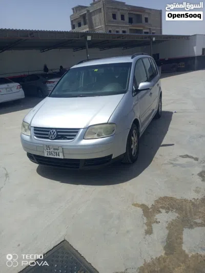 Volkswagen Touran SEL 3
