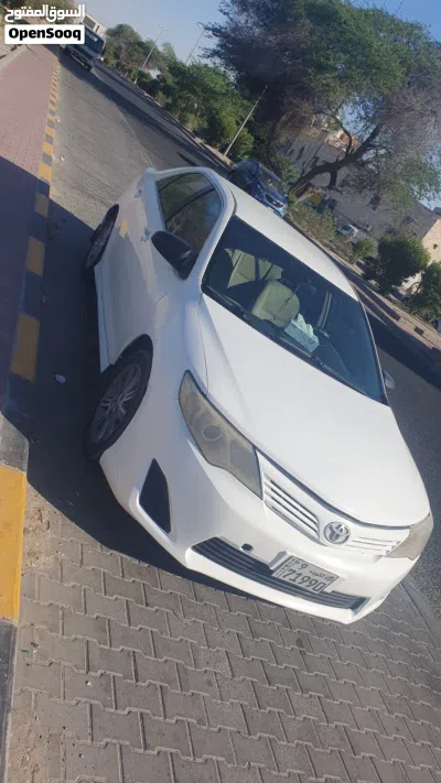 Toyota Camry Standard 4