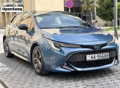 Toyota Corolla Hatchback 2