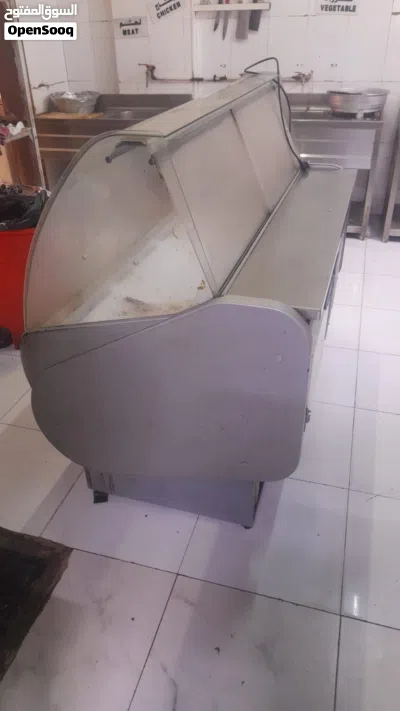 ثلاجة عرض أجبان ومقبلات أو براد عرض أفقي بحوض زجاجي منحني 4