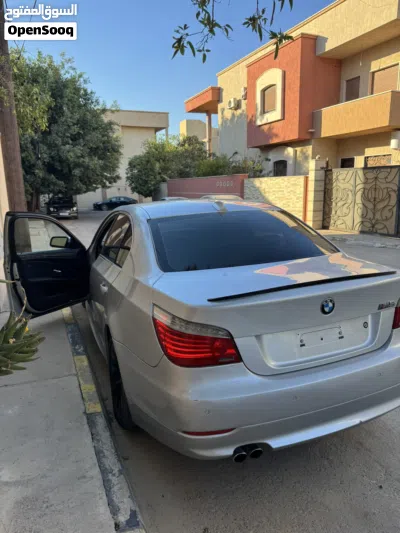 بي ام دبليو الفئة 5 528 4