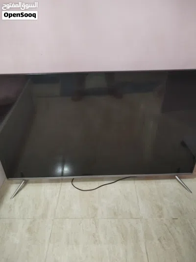 تلفاز IKON Smart TV 55 بوصة بحالة ممتازة 2