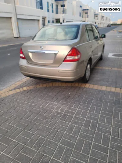 Nissan Tiida 3