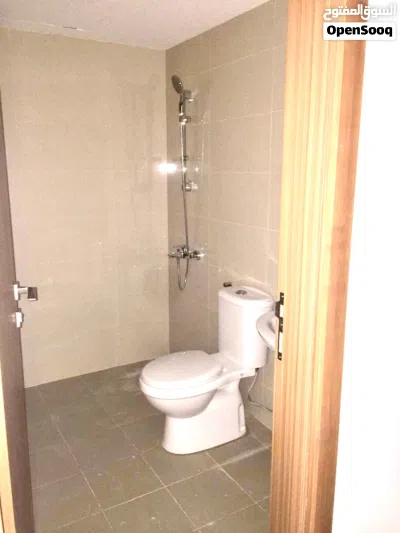 Flat for rent in alkhod Mazoun street/ شقة للايجار في شارع مزون 3