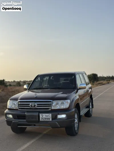 Toyota Land Cruiser GXR 3