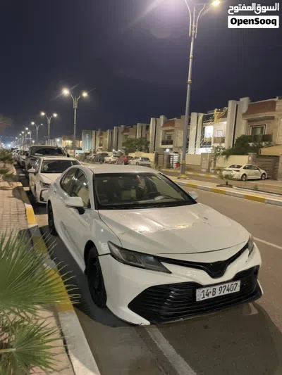 Toyota Camry LE HEV 3