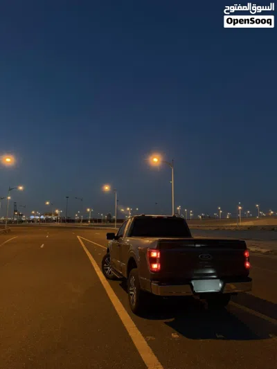 Ford F-150 XLT 2
