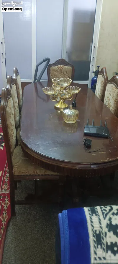 طاولة سفره معاها 8 كراسي 2