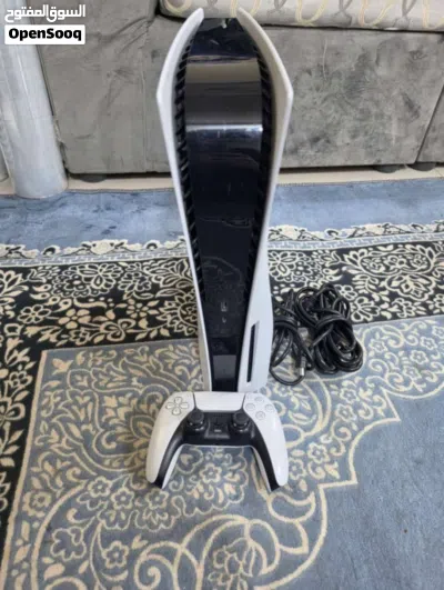 بلايستيشن 5 نضيف جدا اقرا الوصف 2