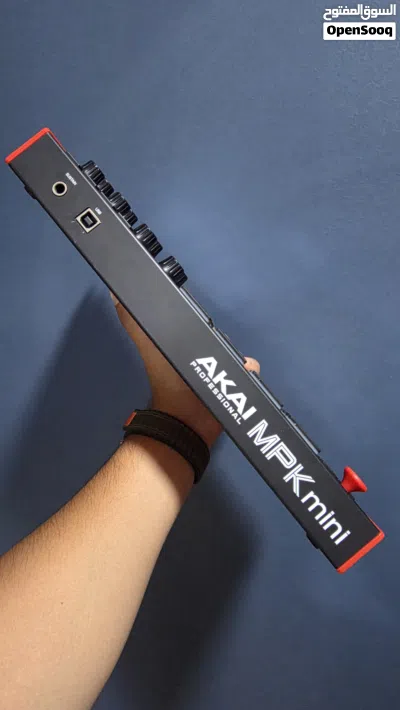 Akai Professional MPK Mini MK3 USB MIDI controller 2