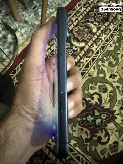 عندي ايفون 17 بروماكس ازرق تك سيم كارت 3