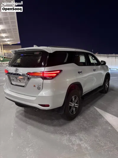 Toyota Fortuner EXR 4