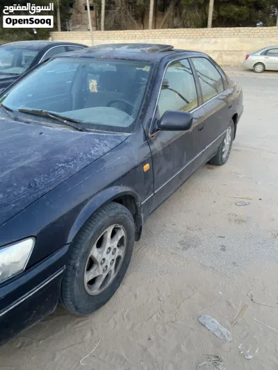 تويوتا كامري LE 2