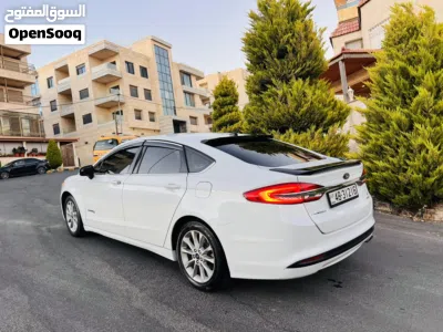Ford Fusion SE 3