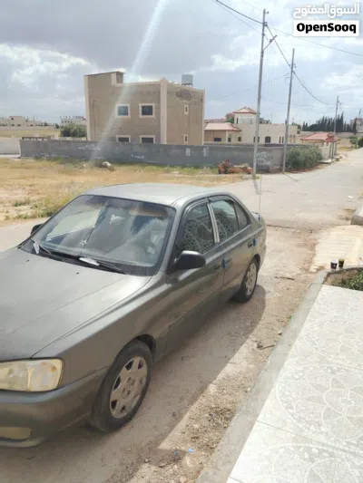 Hyundai Accent SEL 3