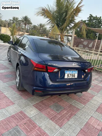 Nissan Altima S 2