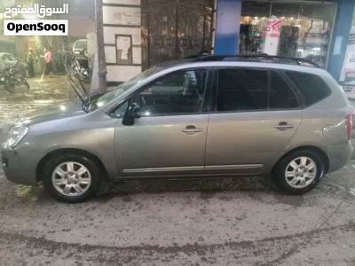 Kia Carens Prestige 2