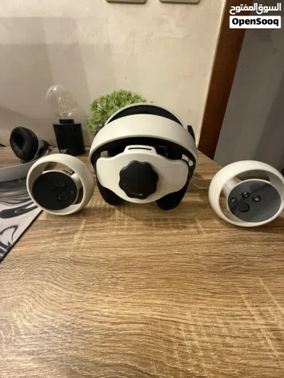 For Sale Oculus meta quest 2 with custom head 2