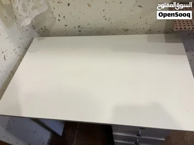 مكتب خشب ابيض لاتيه ملبس فورمايكا 2