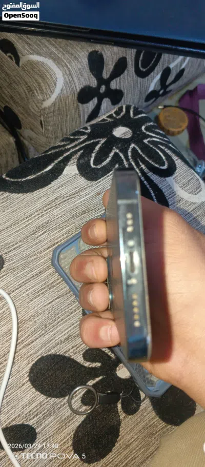 ايفون 13 برو بي حاله ممتازه128جيجا بي ادن الله نضفه توب 2