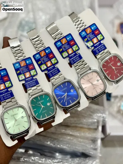 ساعة CASIO كلاسيكية مربعة فاخرة للرجال والنساء – تصميم أنيق وألوان عصرية 2