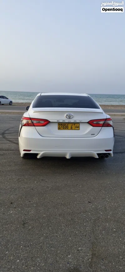 Toyota Camry SE 4