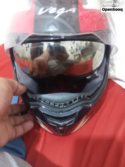 ما شاء الله الخوذه بس البلاستيكيه الاماميه فاكه وفيها نضاره وسماعه ونضام سلامه عالي 4