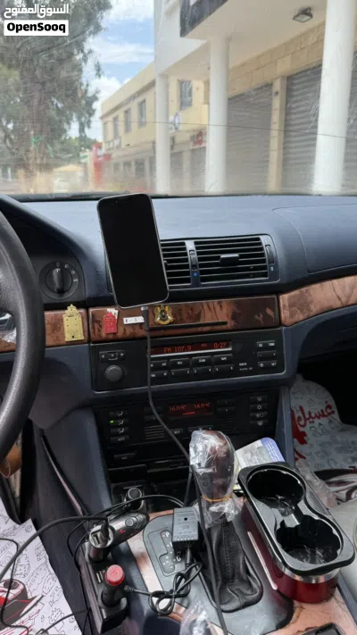 BMW 5 Series 528 4