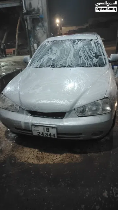 Hyundai Elantra Standard 4