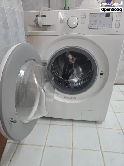 LG WASHING MACHINE- 7KG- 40 OMR CLEAN AND NEAT Delivery in SOHAR 4