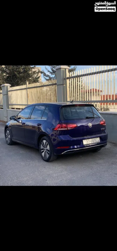 Volkswagen Golf E-Golf 4