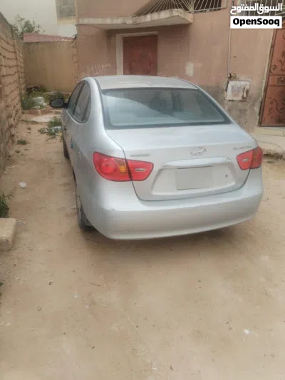 Hyundai Avante SE 2