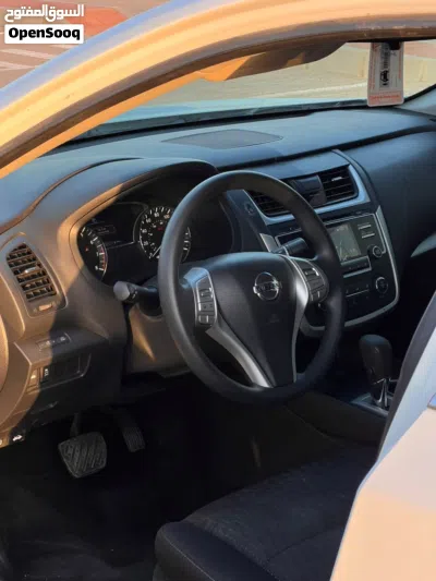 Nissan Altima S 4