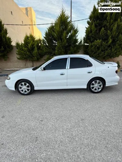 Hyundai Avante Standard 4
