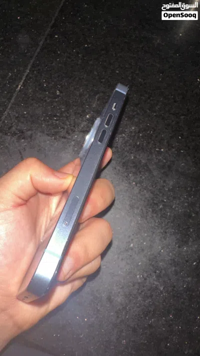 السلام عليكم ايفون 14 العادي 128قيقا بتاريه 79 جهاز نضيف عيب واحد لا ب 2950 3