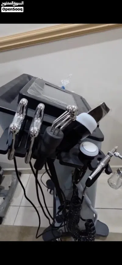 جهاز هيدرا فيشل للتنظيف البشره وشد يصلح للعيادات التجميل والصالوات السيدات 4