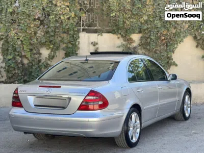 Mercedes Benz E-Class E 200 3