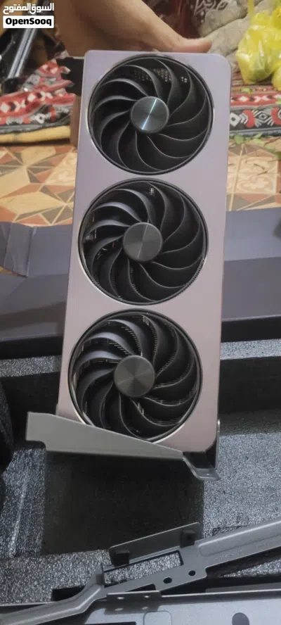 وحش الجيل الجديد كرت RTX 5090 - حالة وكالة تماماً! للبيع كرت الشاشة الأقوى في العالم NVIDIA G 3