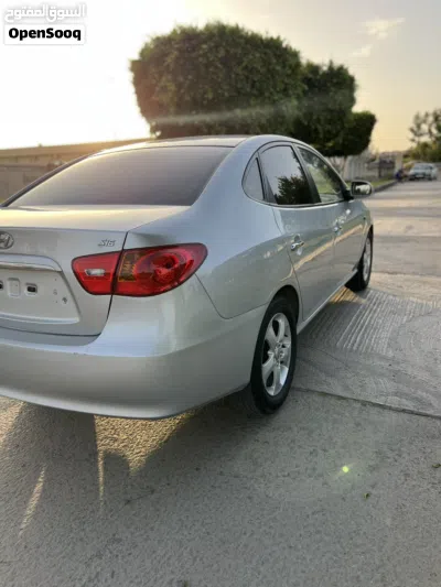 هيونداي افانتي Standard 2