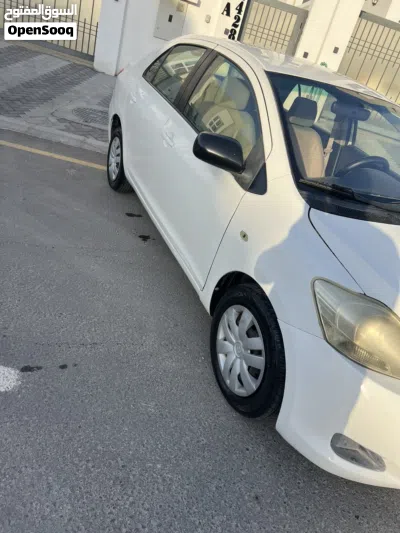 Toyota Yaris E 3