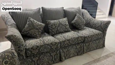 للبيع طقم كنب كامل نظيف وقليل الاستخدام قابل للتفاوض 2