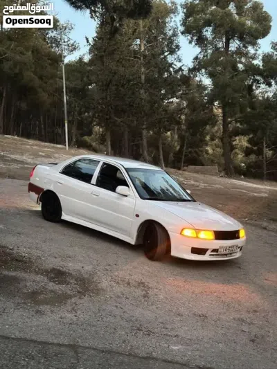 ميتسوبيشي لانسر GLX 4