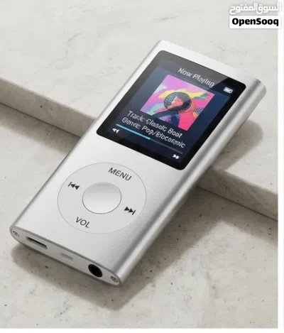 مشغل MP3 وMP4 محمول بتصميم كلاسيكي نحيف يُعرف بقدرته على تشغيل الملفات الصوتية والمرئية بجودة عالية 2