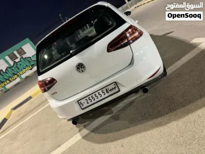 Volkswagen Golf GTI Package 2 3