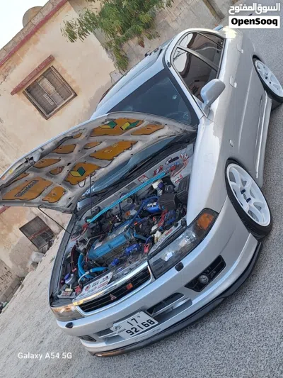 ميتسوبيشي لانسر Standard 4
