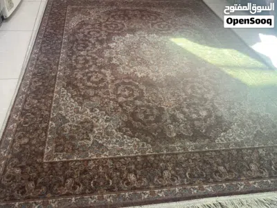 سجاده صوف وحرير خفيفه طول 180 وعرض متر وعشرين مستعمله بحاله جيده مبطنه من الخلف السعر 20 دينار 2