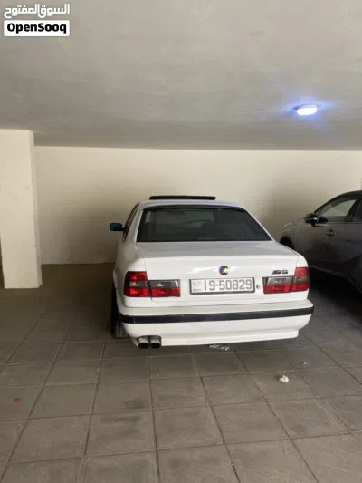 بي ام دبليو الفئة 5 525 4
