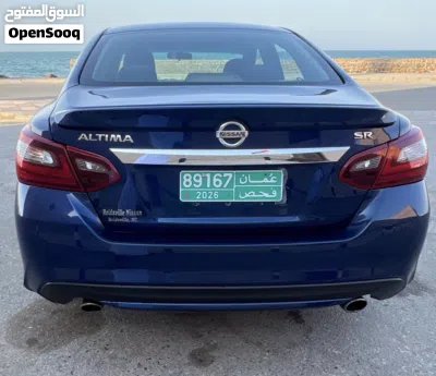 Nissan Altima SR 4