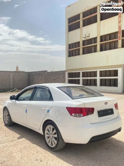 Kia Cerato EX 3