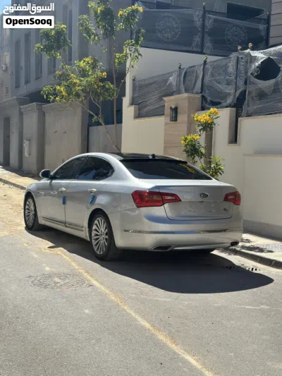كيا كادينزا Standard 3